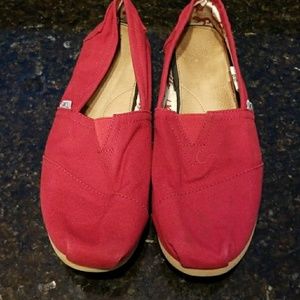 Toms
